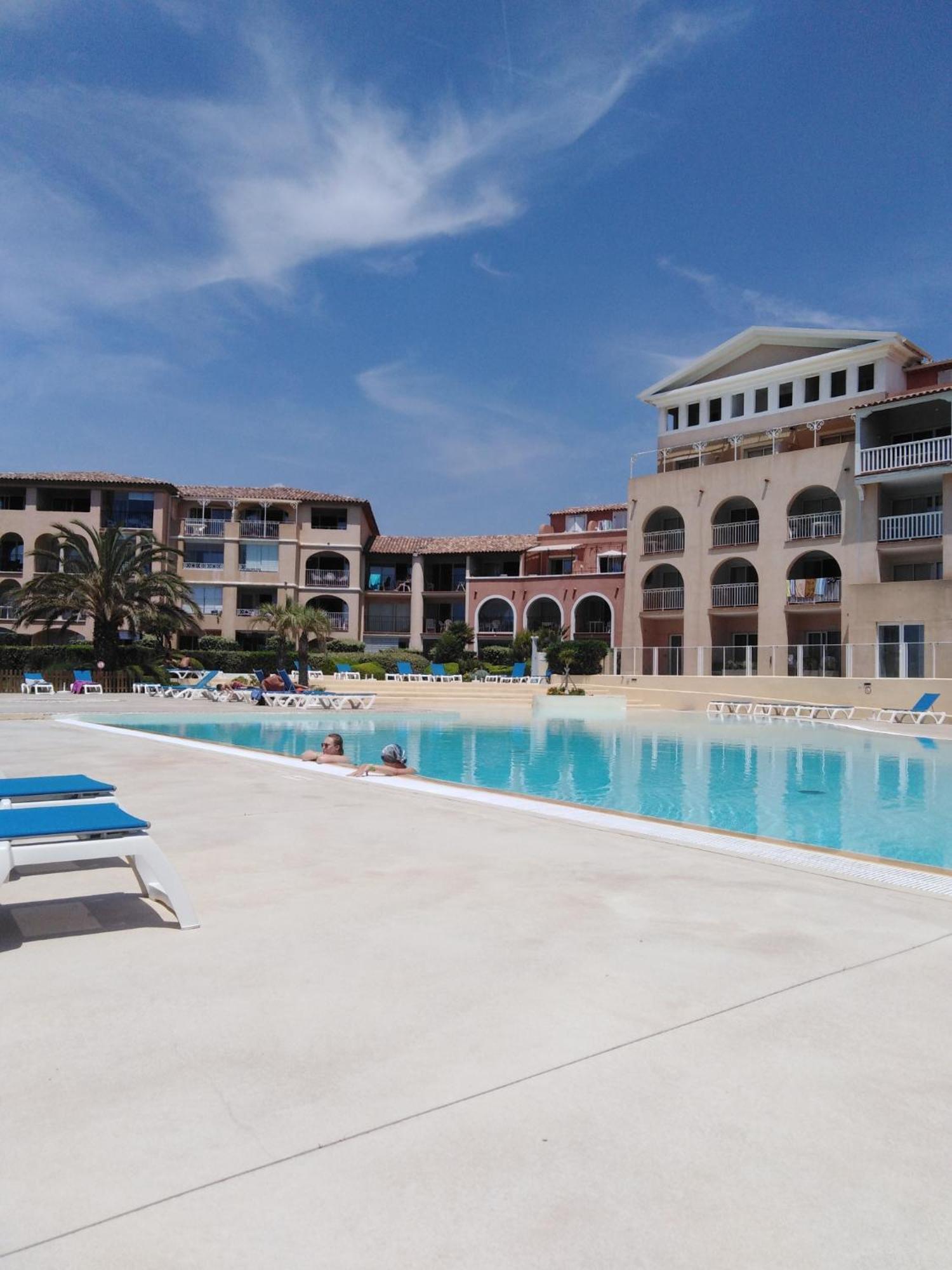 סיס-פור-לה-פלאז' Appartement T2 Avec Piscine A 100 M De La Plage מראה חיצוני תמונה